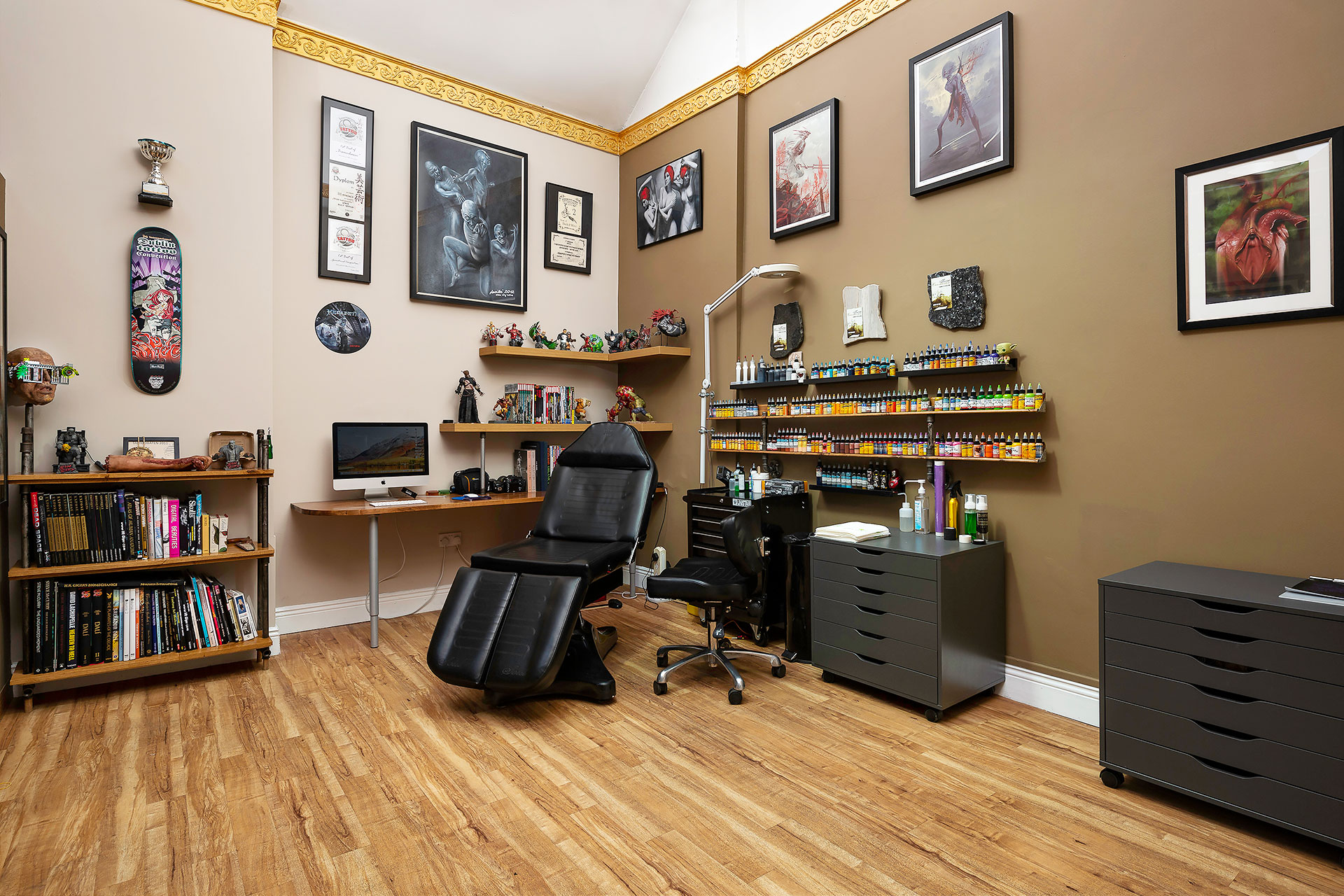 Skin City Tattoo studio interior, view 3